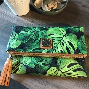 Dooney and Bourke Montego zip Crossbody!
